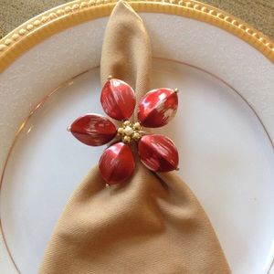 Christmas table decorNew set of 6 handmade beaded floral napkin rings